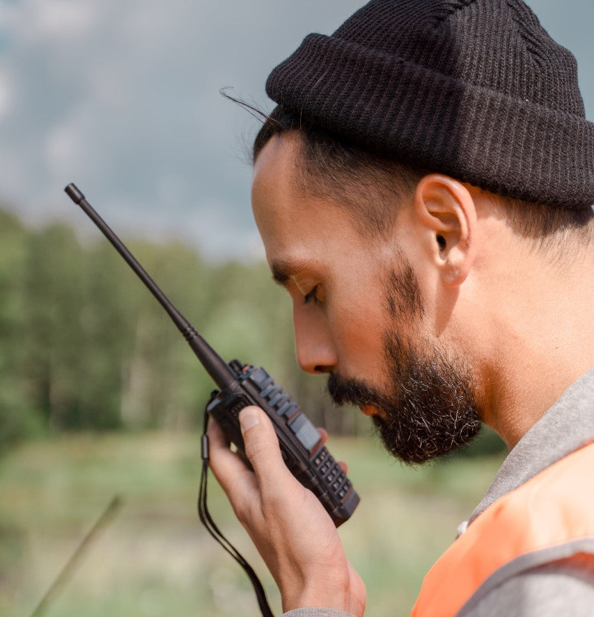 Should You Use GMRS Radios or CB Radios For Off-Roading?