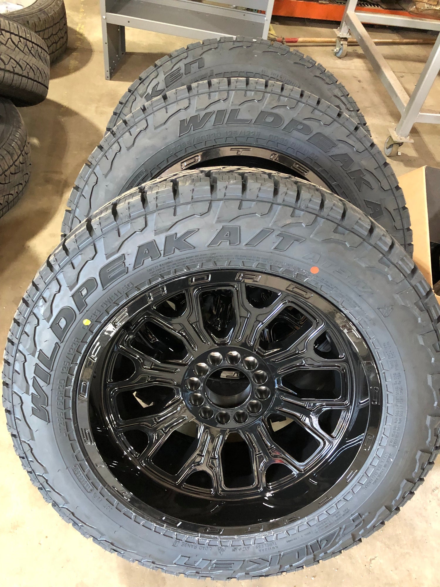The 10 Best All Terrain (A/T) Tires For 20" Rims for 2024 CPW Truck Stuff
