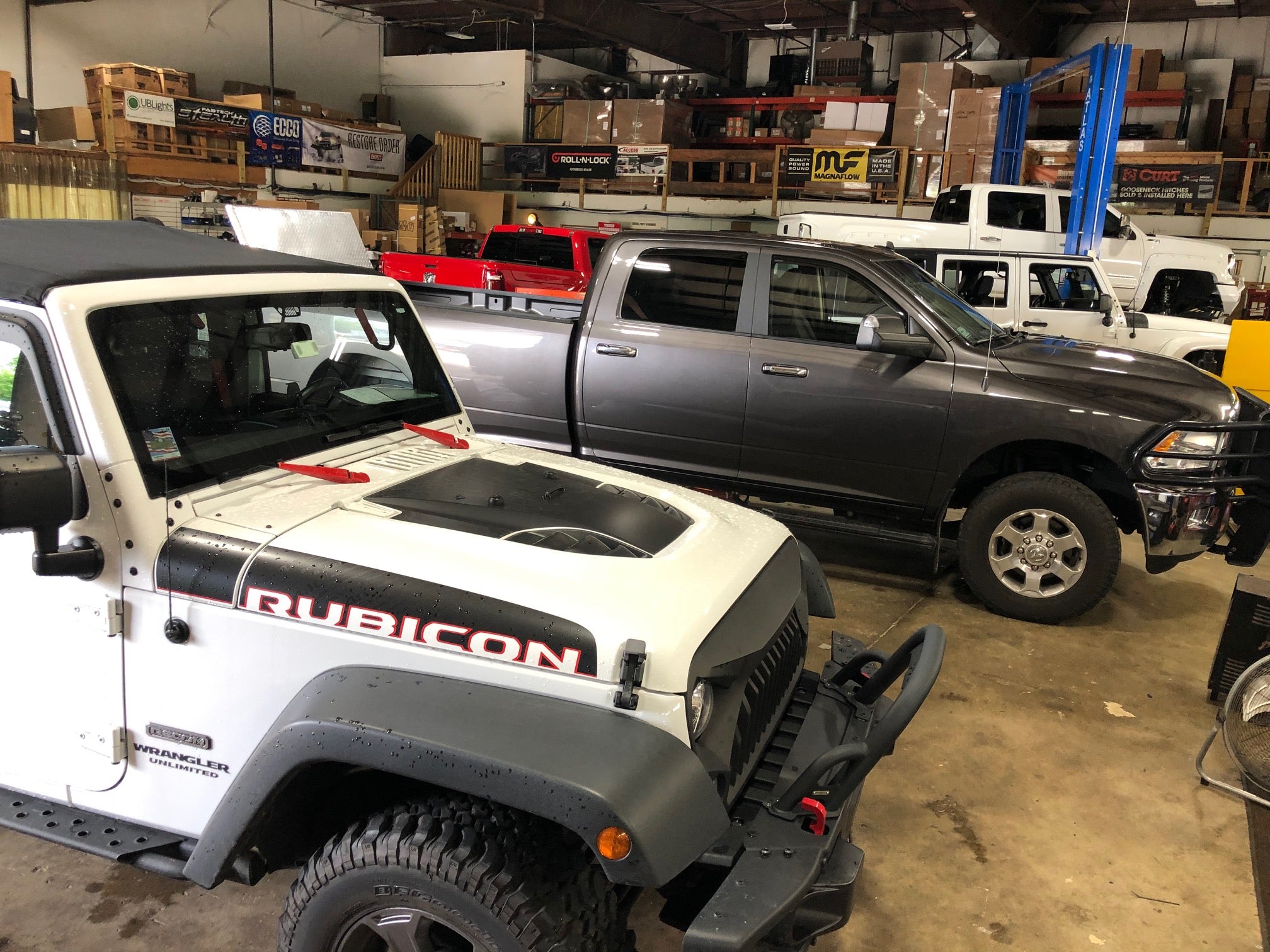 Inside_Chicago_Best_Custom_Jeep_and_Truck_Shop_CPW_Truck_Stuff